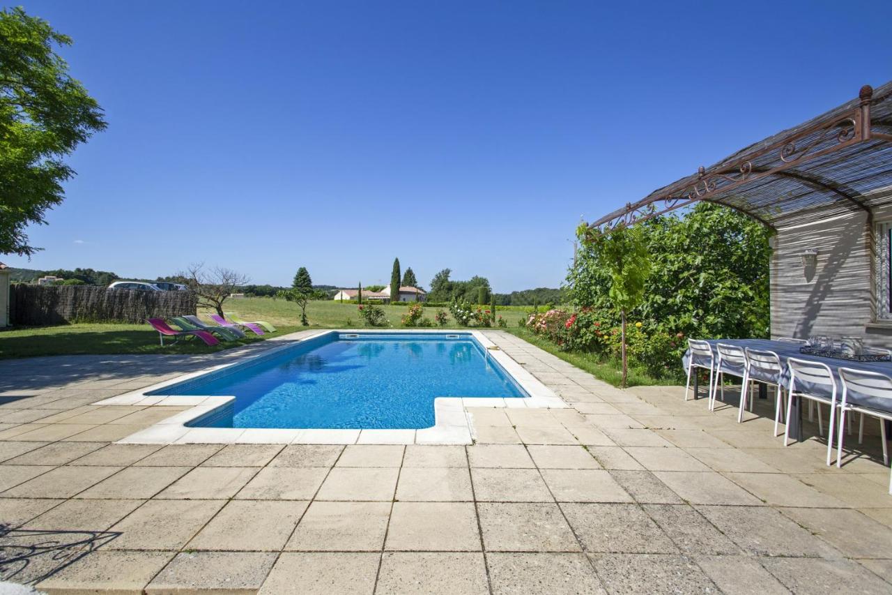 Villa de 3 chambres avec piscine privee jardin amenage et wifi a La Tour d'Aigues Extérieur photo