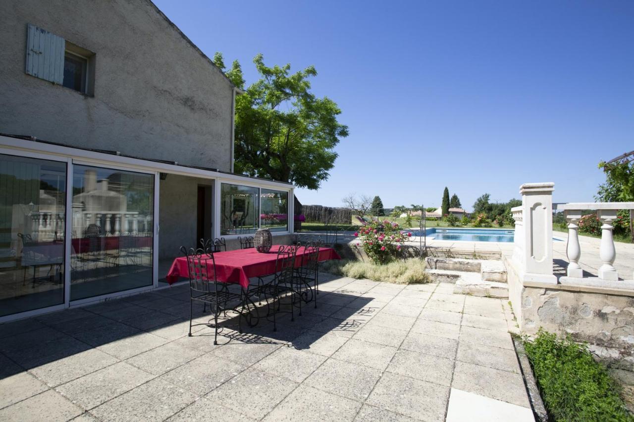 Villa de 3 chambres avec piscine privee jardin amenage et wifi a La Tour d'Aigues Extérieur photo